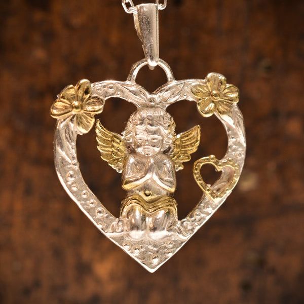 Сребърен медальон 925 „Ангел в сърце“ | Талисман за любов и закрила