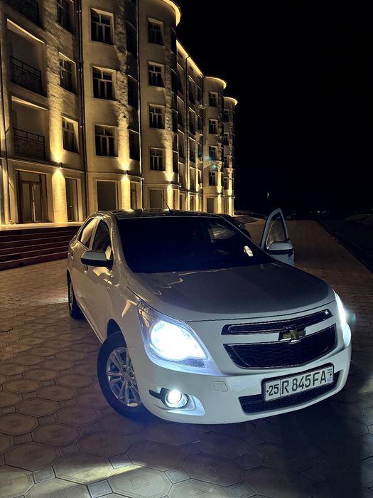 2020-yil 404000km Kraska kapot Ong krilo Ong eshik xadavoy yaxshi