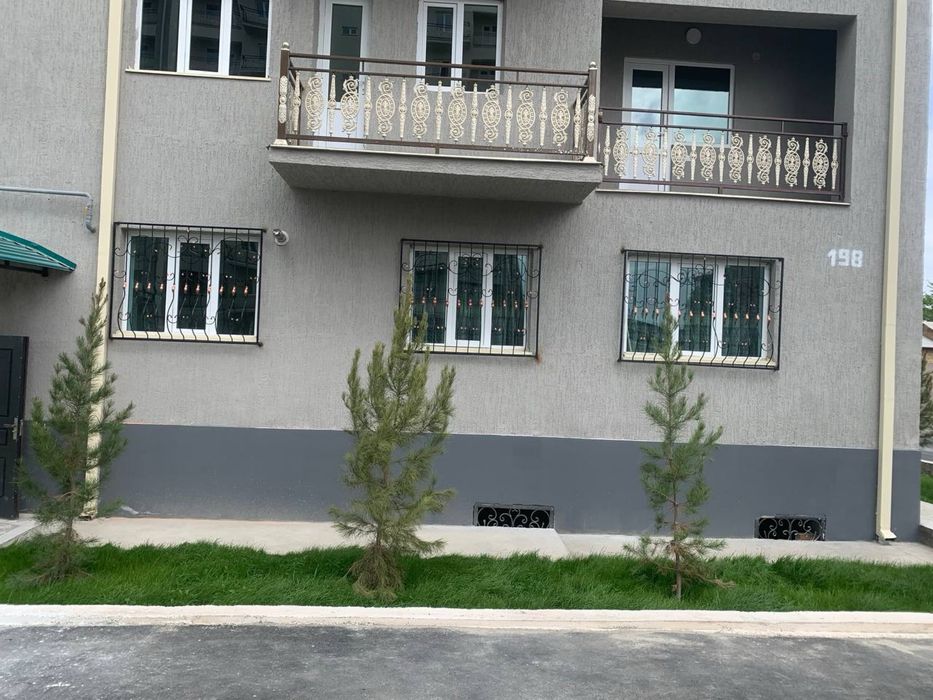 Срочно Фарғона Шахар хокимият орқасида 1-этаж Квартира Сотилади