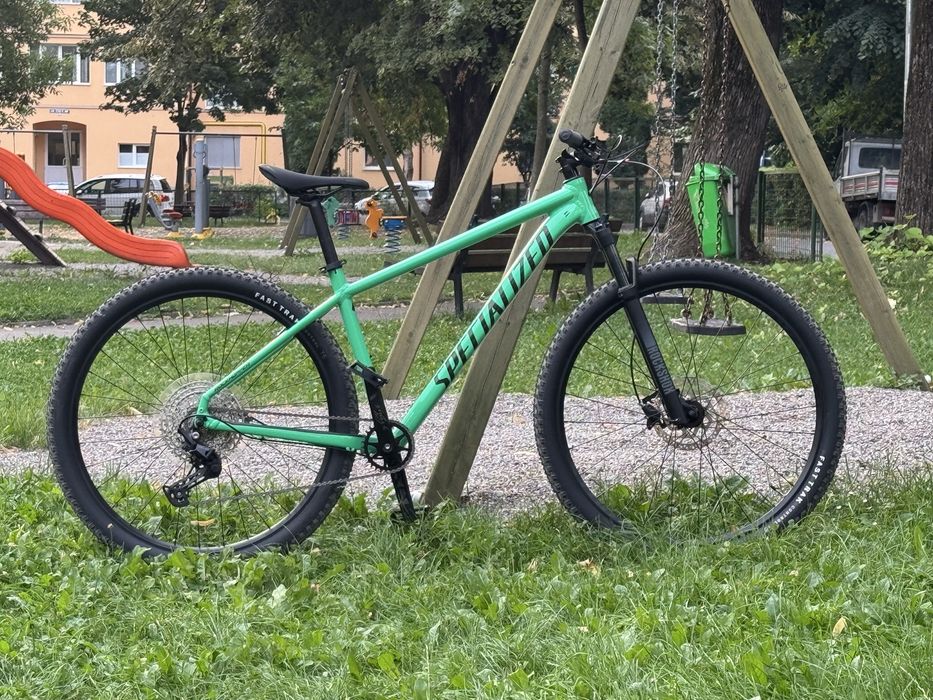 Bicicletă Specialized Rockhopper Expert 2025