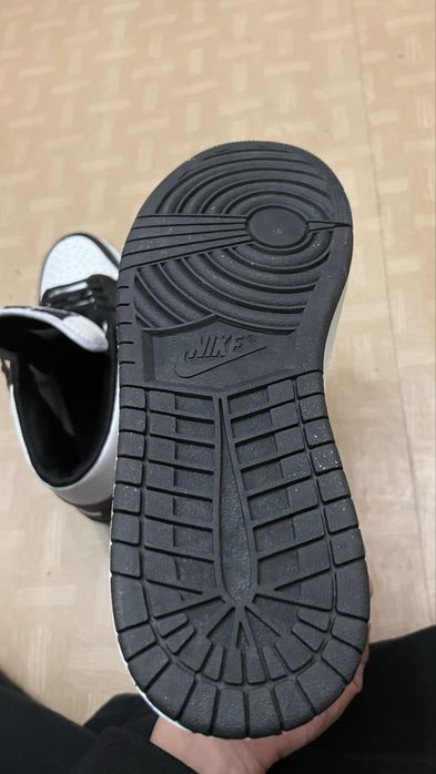 Очень срочно продам кроссовки