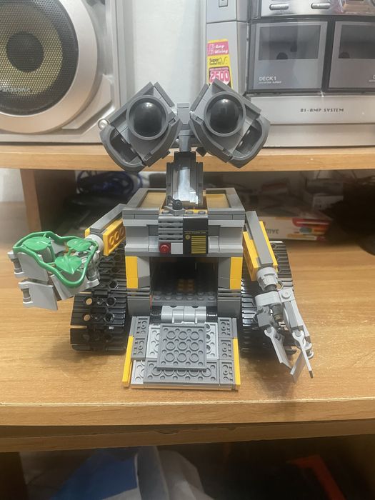 Продаю конструктор WALL-E