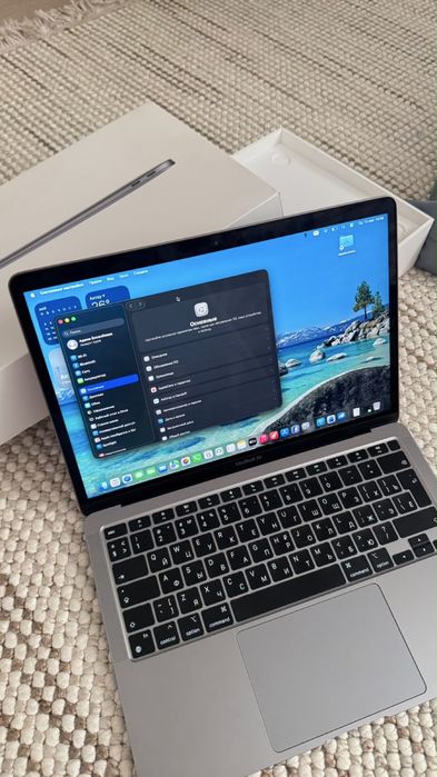 MacBook Air 13-inch M1
