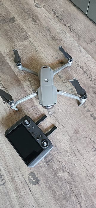 DJI Mavic 2 zoom smart controller