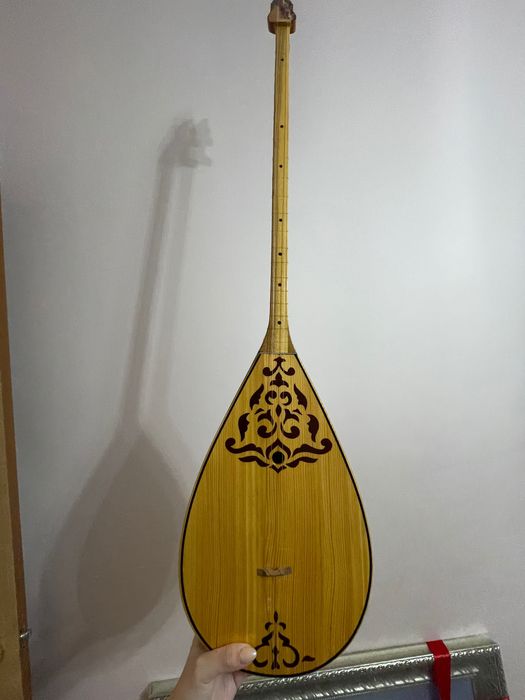 Домбыра новая не использованная