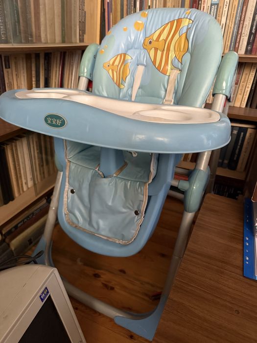 Детский стульчик для кормления