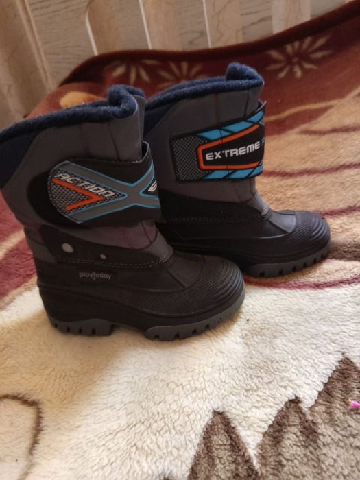 продам зимние ботинки