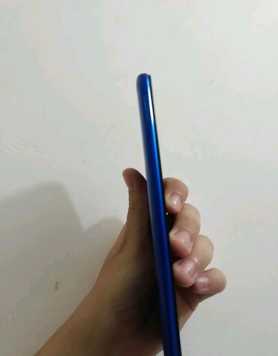 продам телефон Redmi 9A.