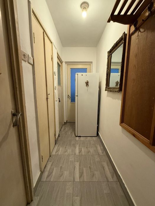 Închiriez apartament
