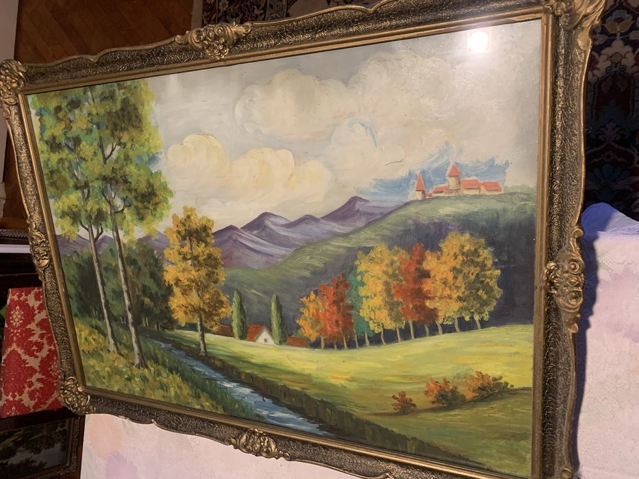 Vand diferite tablouri mai mici mai mari