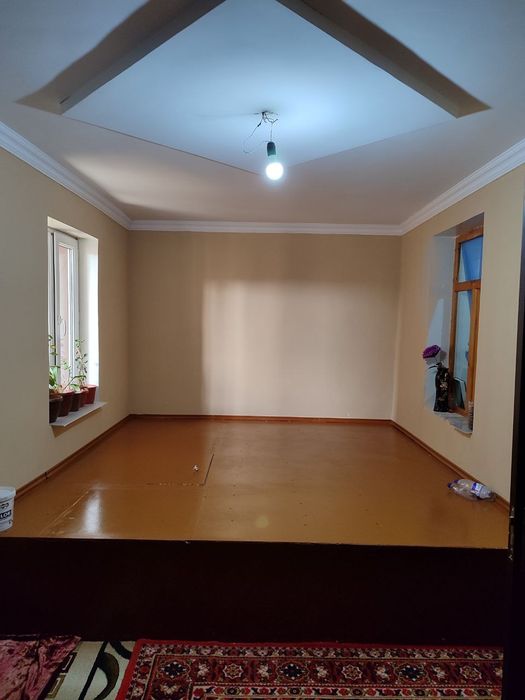 Uy ozimniki 1 sotix 3 xona ashxona 1xojat xona 1 xomom1