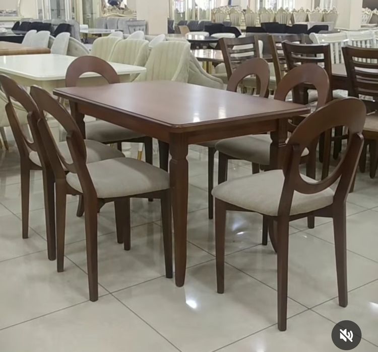 Stol stul. Stol stul.