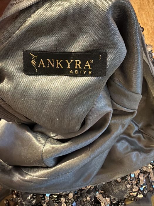 Вечернее платье с декором, премиальный вид