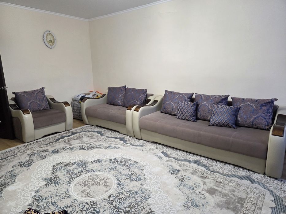 Мягкий уголок тройка