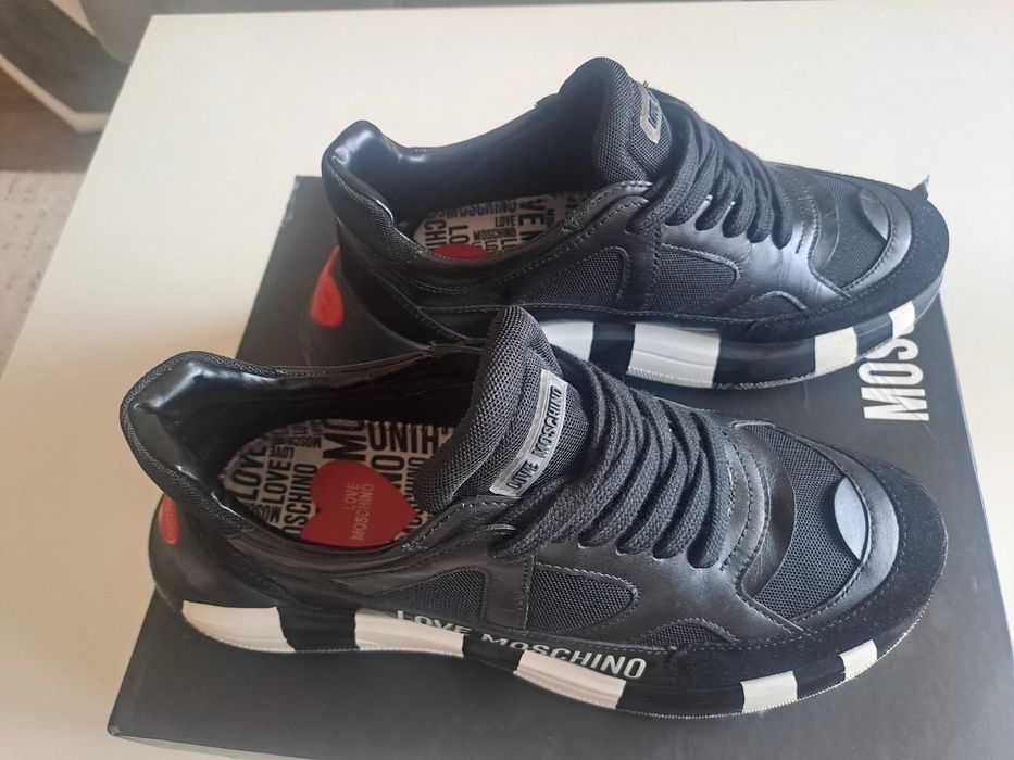 Сникърси Karl Legerfеld и Moschino