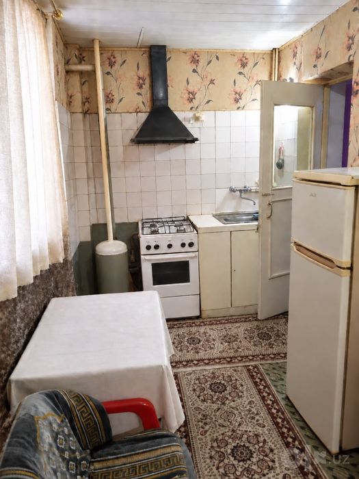 Продается трехкомнатная квартира в г Карши