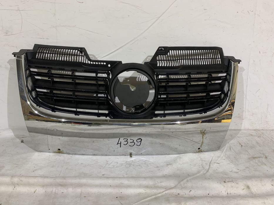 Grila radiator VW Golf 5 Kombi , Jetta  2005 , 2006 , 2007 , 2008 , 2009 , 2010