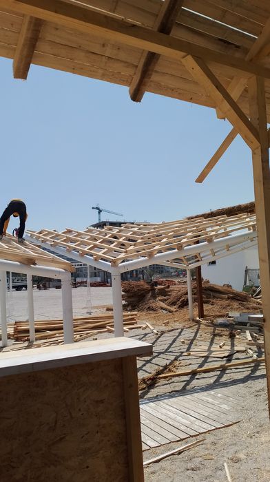 Amenajări zone turistice, STUF Nou 2024 TRESTIE, acoperiri cu stuf