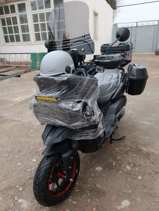 TANK skuter avtomat benzin