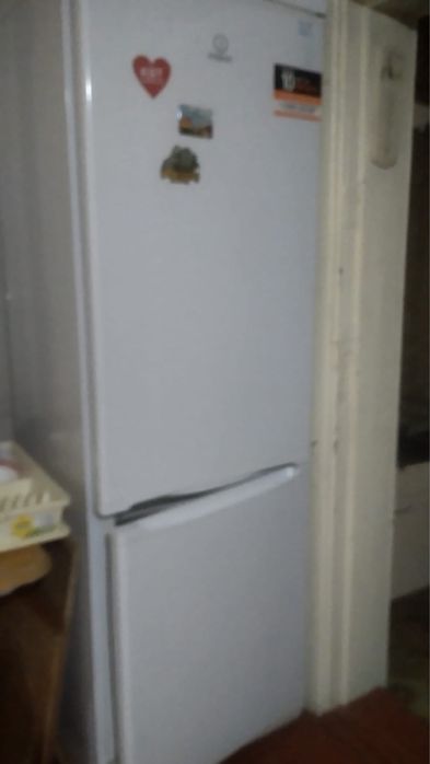 Продам холодильник