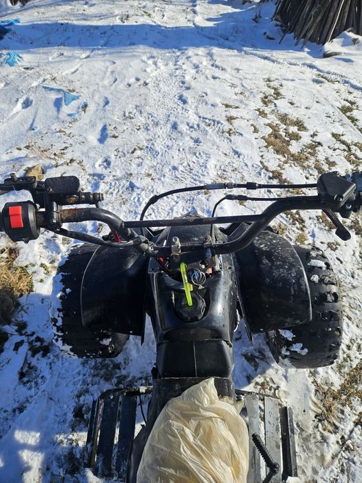 Vând atv de 125cc 4 trepte ambreaj manual