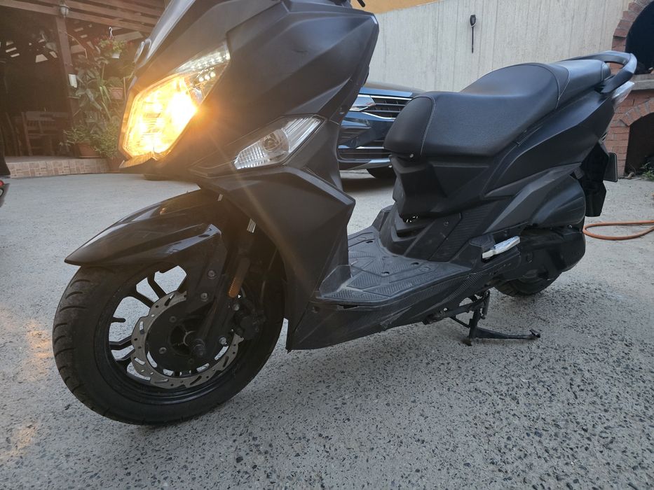 Scuter 125  SYM Jet 14