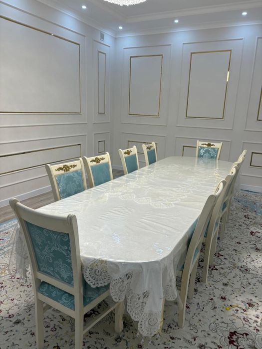 Продается стол со стулями