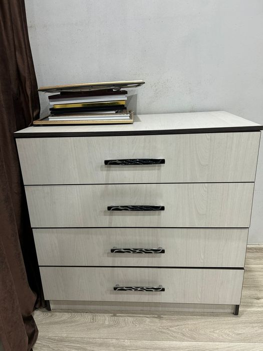 Продам спальный гарнитур