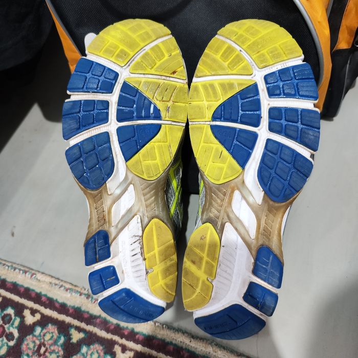 Беговые кроссовки Asics Gel GT-2000