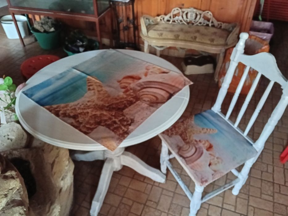 Продавам маси  ,пейки и столове