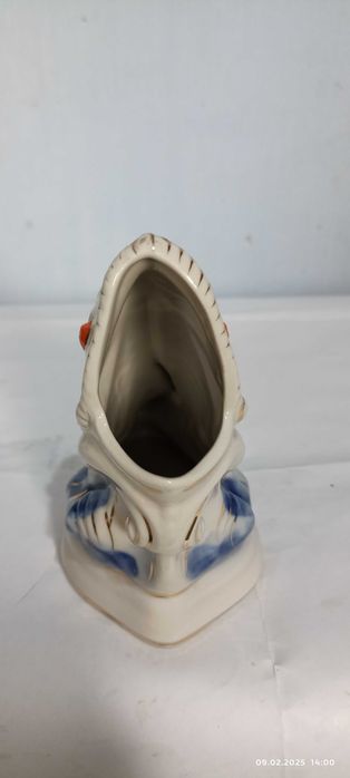 Статуэтка из фарфора "Золотая рыбка!  в идеальном состоянии по фото