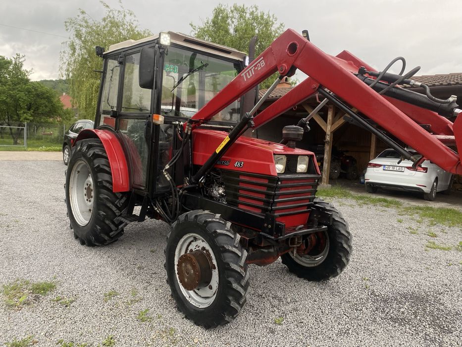 Tractor Universal 483 DTC
