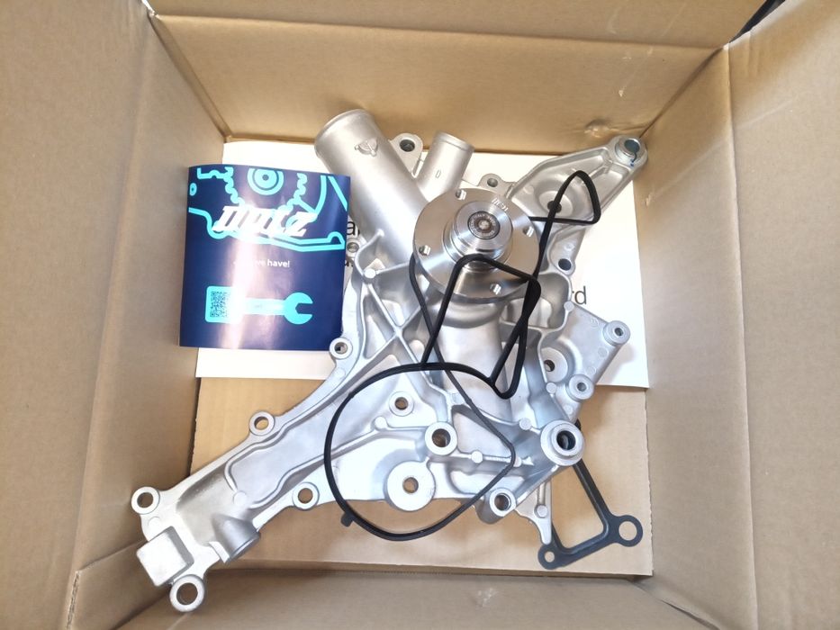 Водяной насос на Мерседес