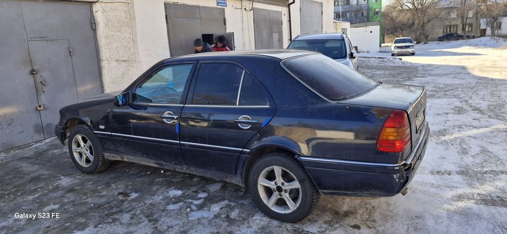 Mercedes w202. 2.2 МКПП