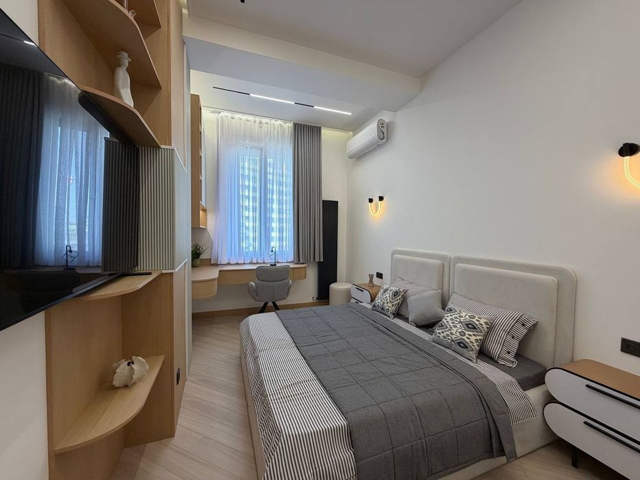 Продам квартиру Ц1 жк Infinity 4/8/15 105m2