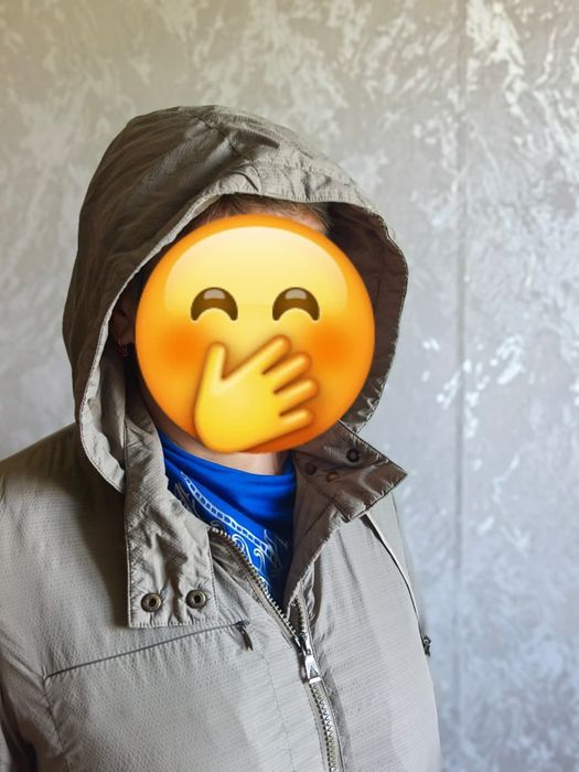 Продам демисезонную куртку