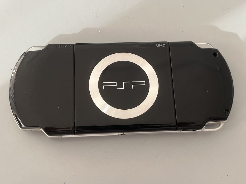 Продам PSP Slim 2000
