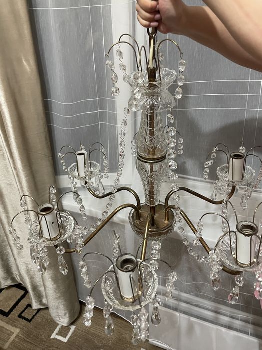 Хрустальная люстра
