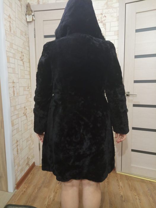 Шуба цигейковая 10000 тг