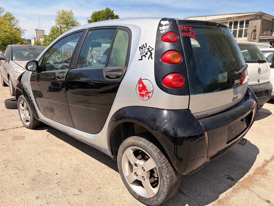 Dezmembrez SMART FORFOUR 2005 1.5 dCI Cod Motor  OM 639.939