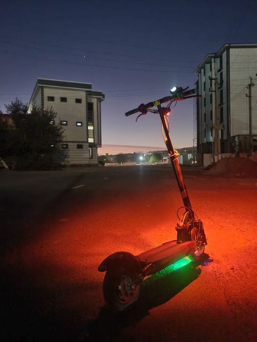 Электросамокат  skilmax x1  40 km .h.  30 запас зона