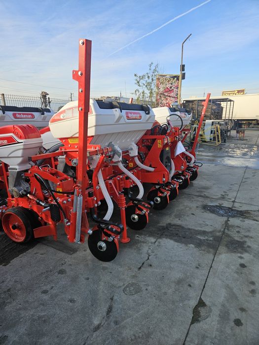 Semanatoare plante prasitoare(Porumb)marca OZDUMAN model HVMD 4,6,8,12