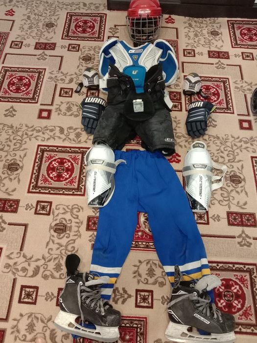 Продам Хоккейную форму