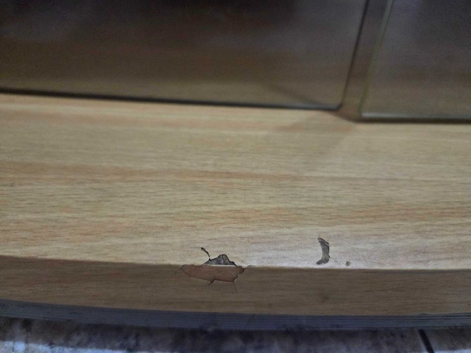 Продавам ТВ шкаф