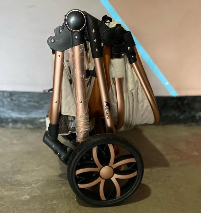 Продам коляску Teknum 2в1