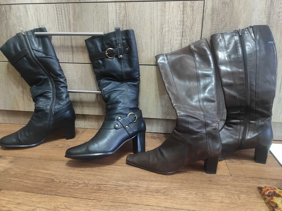 Продам женские сапоги