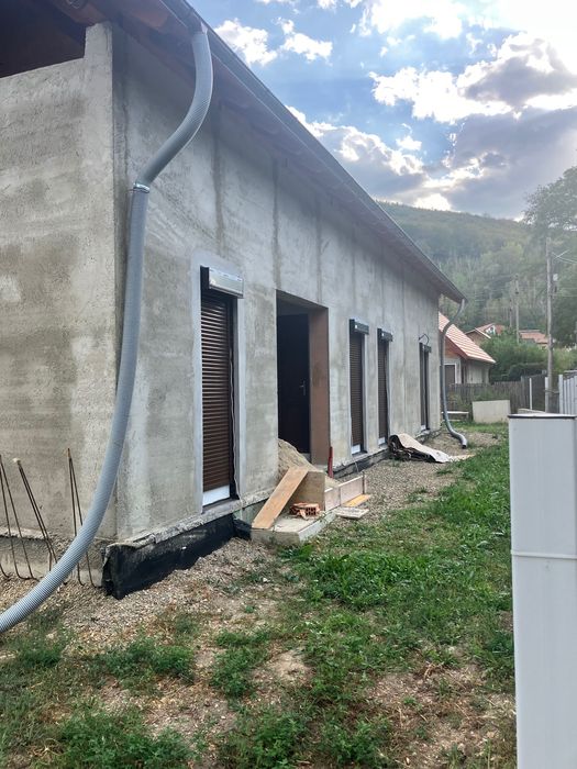 Casă de vânzare  la munte (la roșu++)