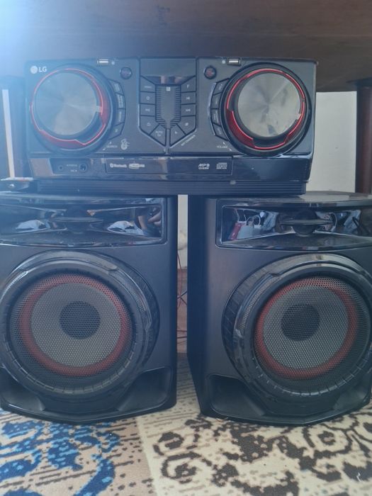 Музыкальный центр ,колонки LG