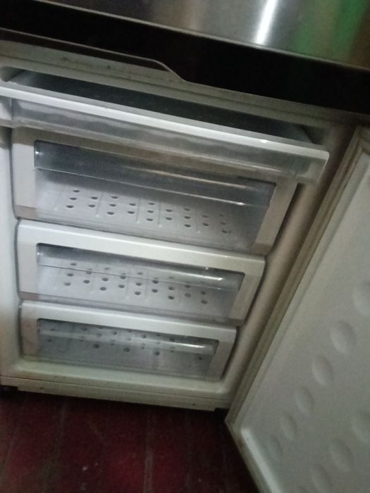 Продам холодильник. Самсунг,