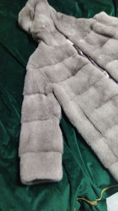 Продам шубу новая